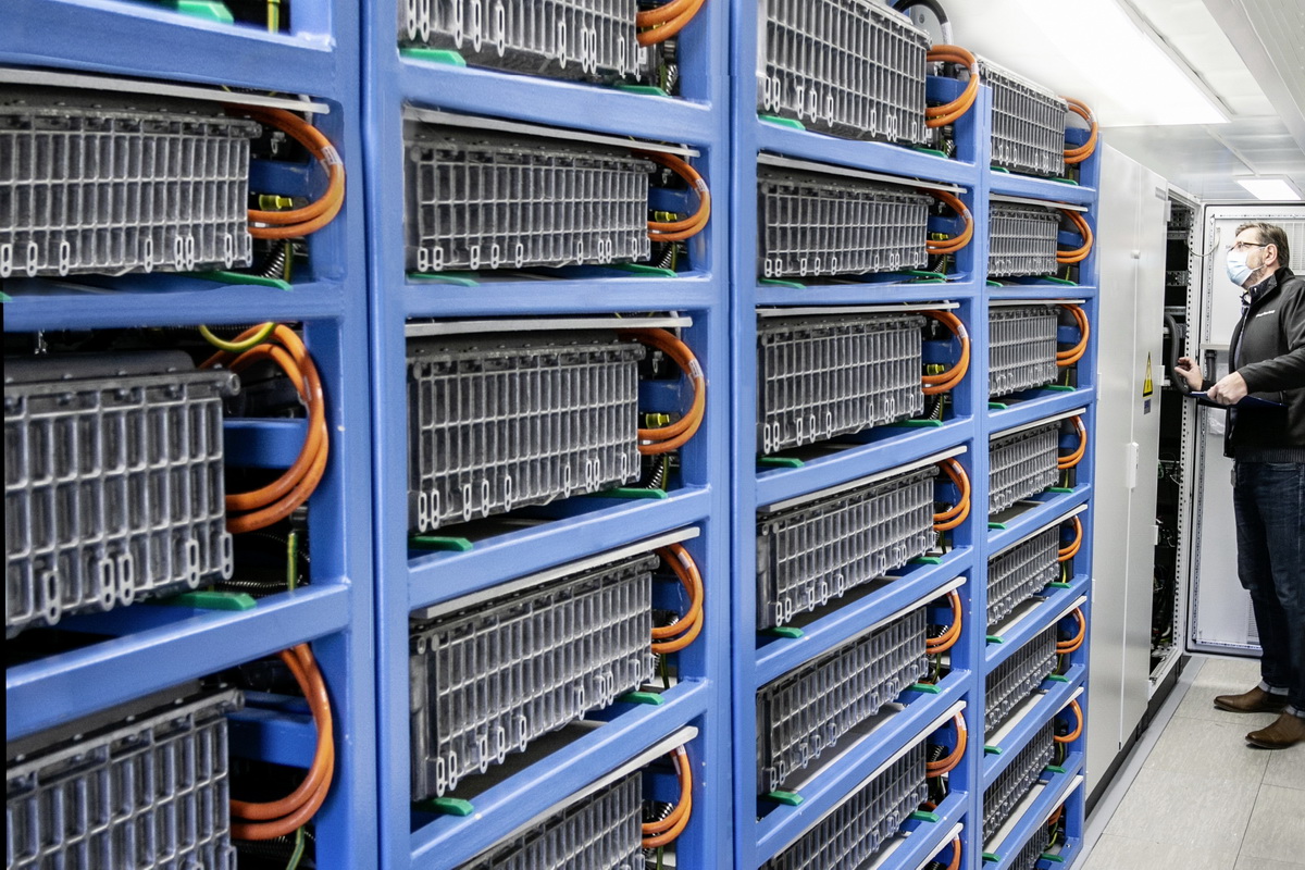 Батареи электробусов eCitaro используют для трамваев — Авторевю